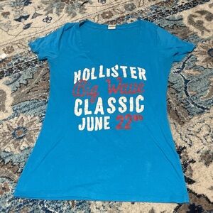 ✨✨✨Y2K Holister Tee-Shirt ✨✨✨